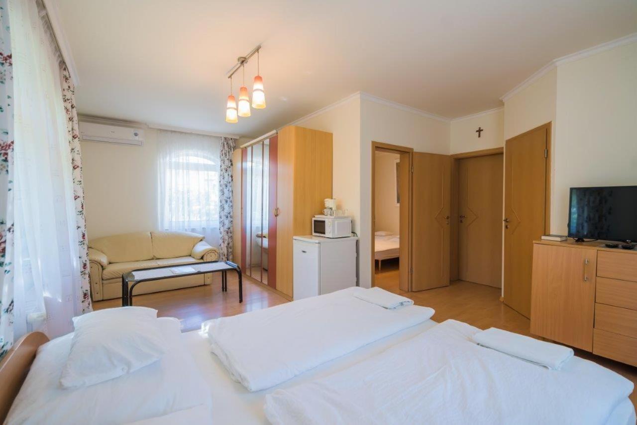 Balatonföldvár Jade Panzio Bed & Breakfast エクステリア 写真